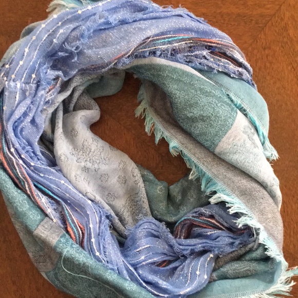 Infinity Scarf - Picture 5 of 5